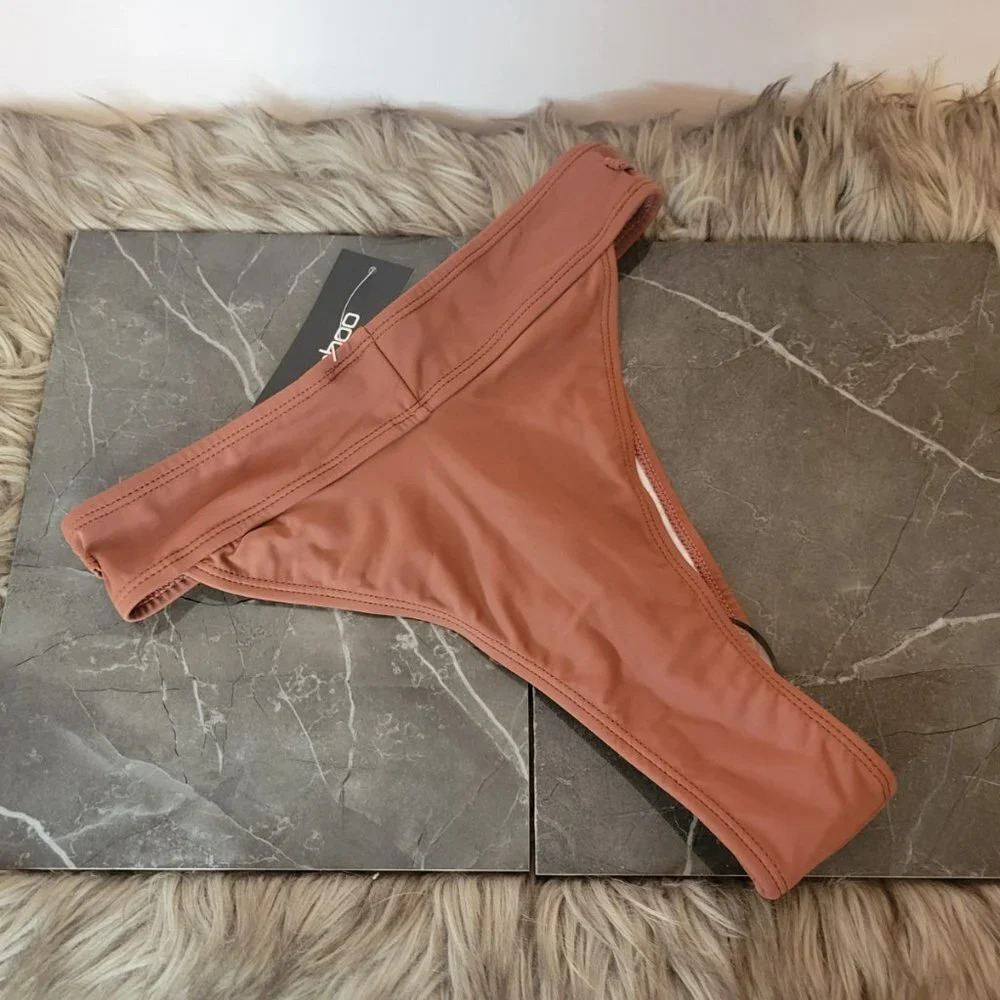 Boohoo High Rise Bikini Bottom - Picture 4 of 4